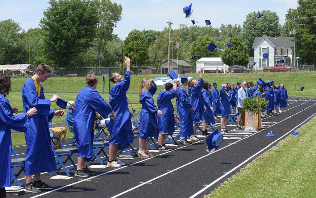 Commencement held for 30 Rock Port seniors
