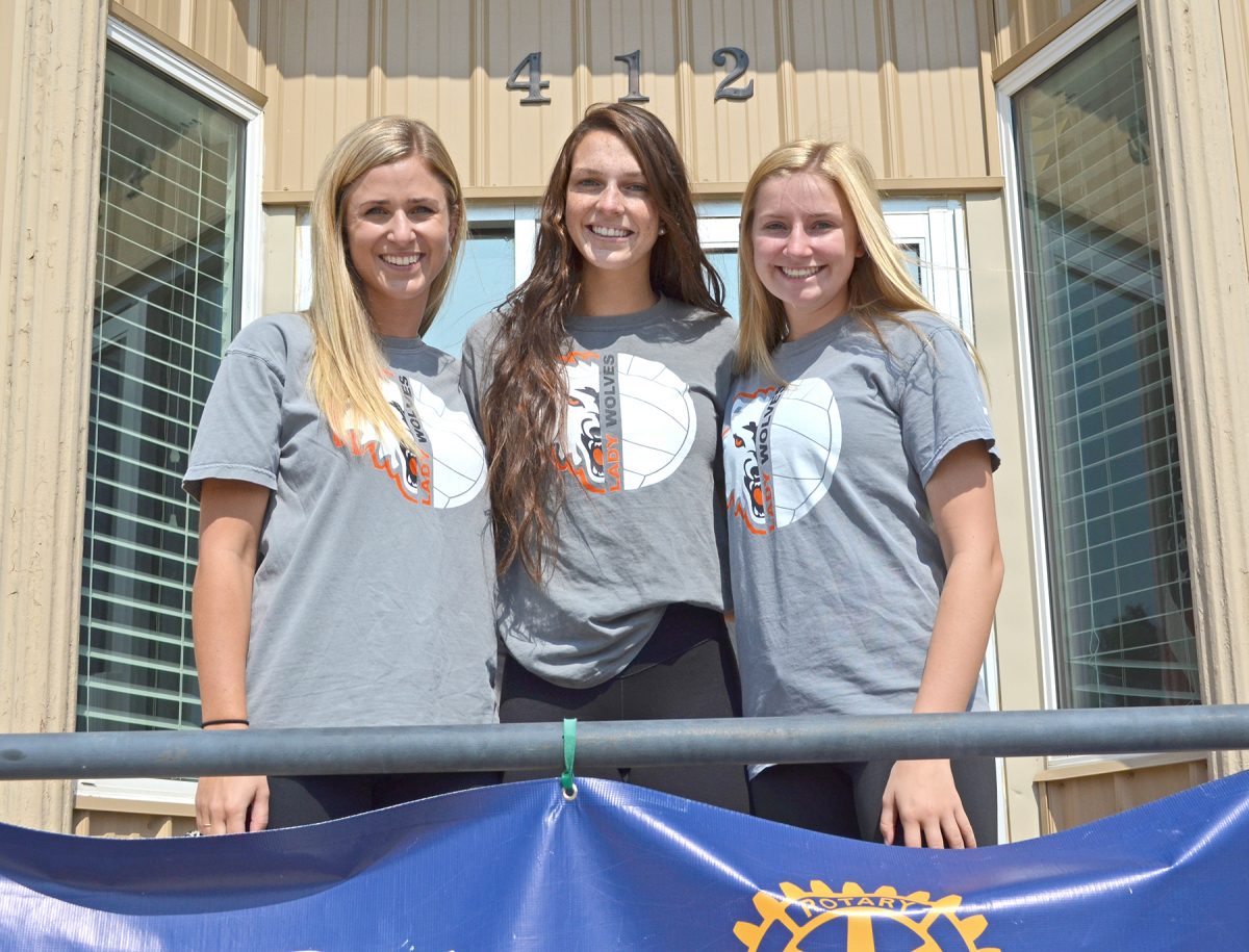 Tarkio Rotarians hear update from EA volleyball team
