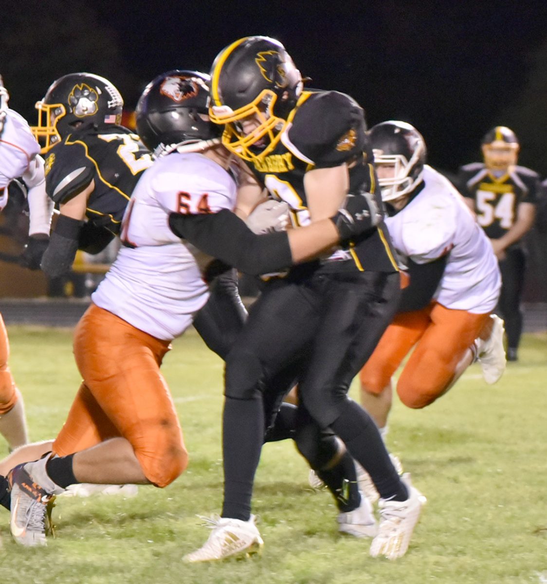 Wolves fall to Stanberry in extremely close contest