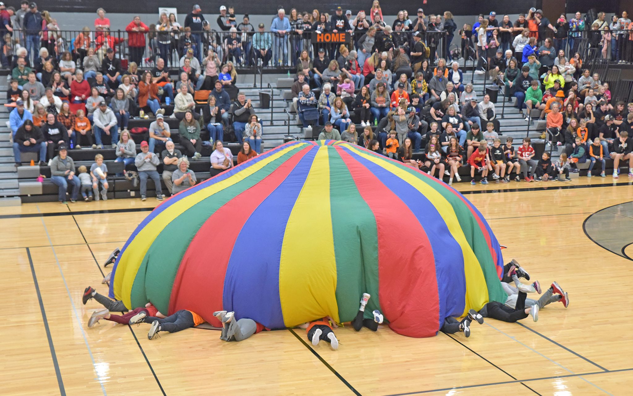 Tarkio 3rd Grade Parachute Routine - Farmer Publishing